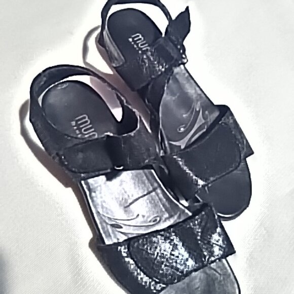 🌺BUNDLE ONLY🌺MUNRO LADIES BLACK SANDALS - Picture 7 of 9